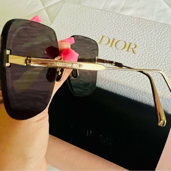 Christian Dior ultra Dior SU - Picture 3 of 5